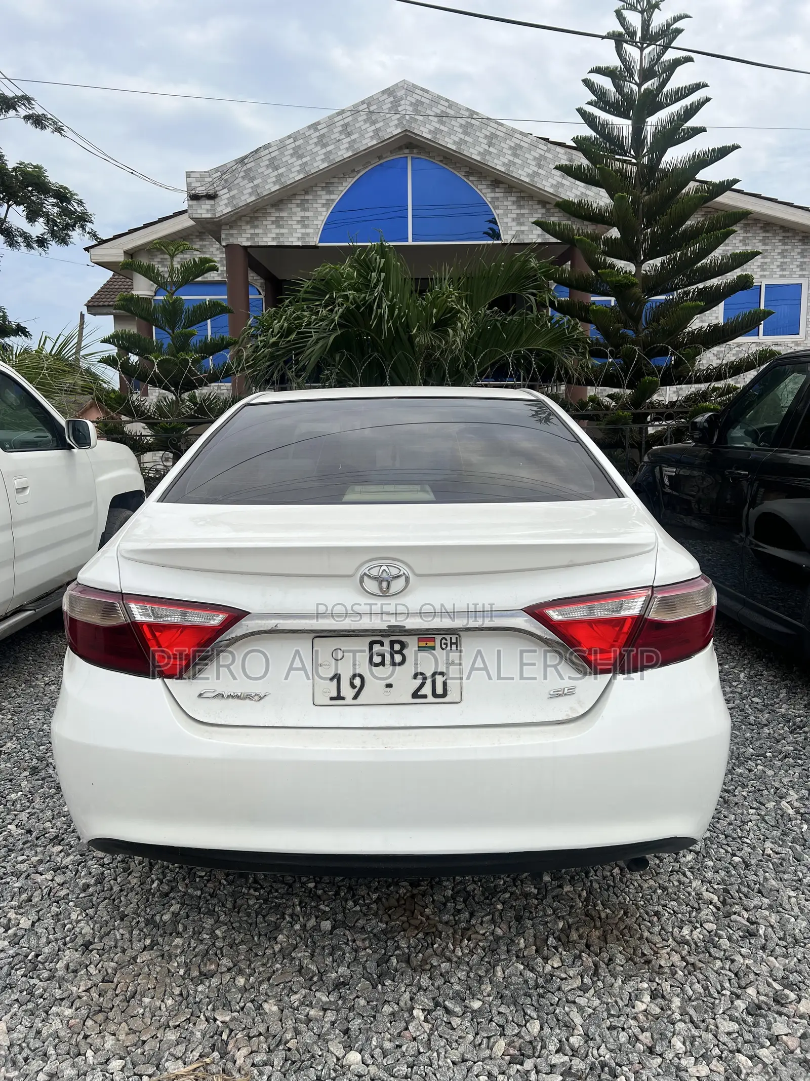 Toyota Camry 2017 White