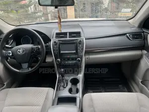 Toyota Camry 2017 White