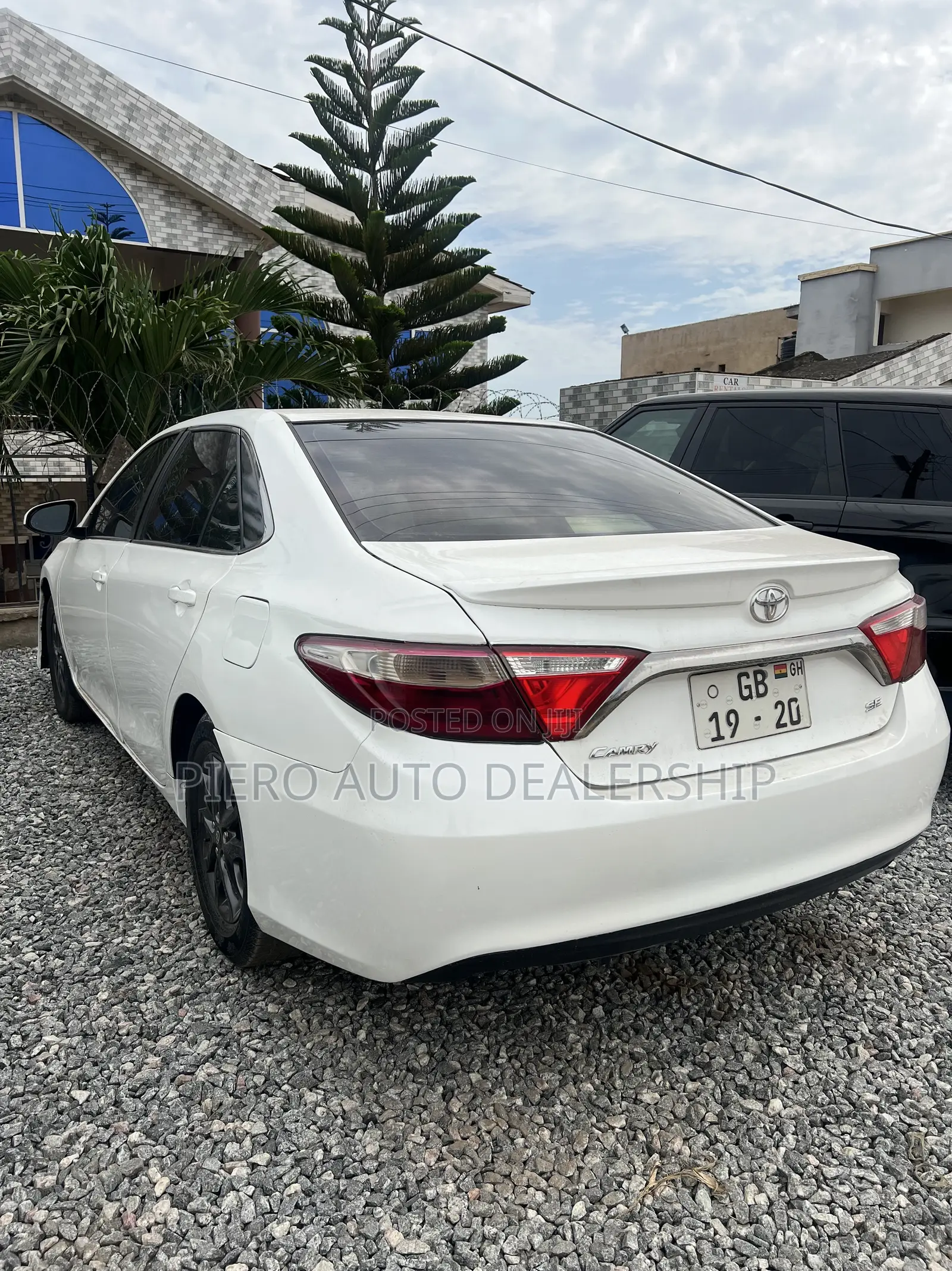 Toyota Camry 2017 White