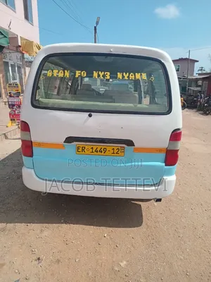 Toyota HiAce 1998 White
