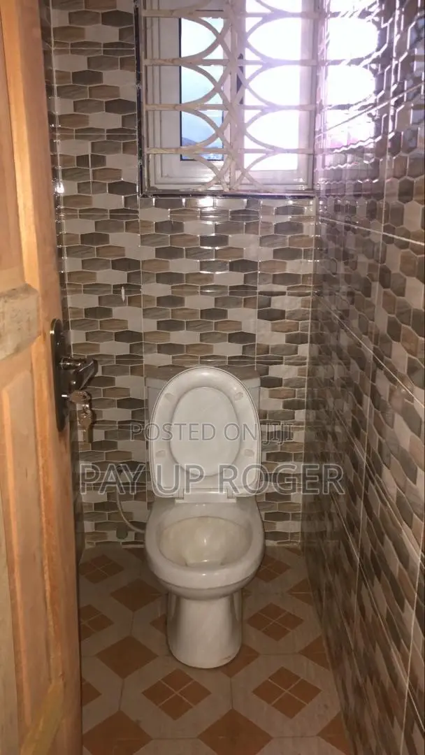 2bdrm Apartment in Pay Up Roger Homes, Olebu for rent