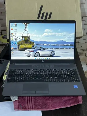 Laptop HP 250 G8 4GB Intel Celeron HDD 750GB