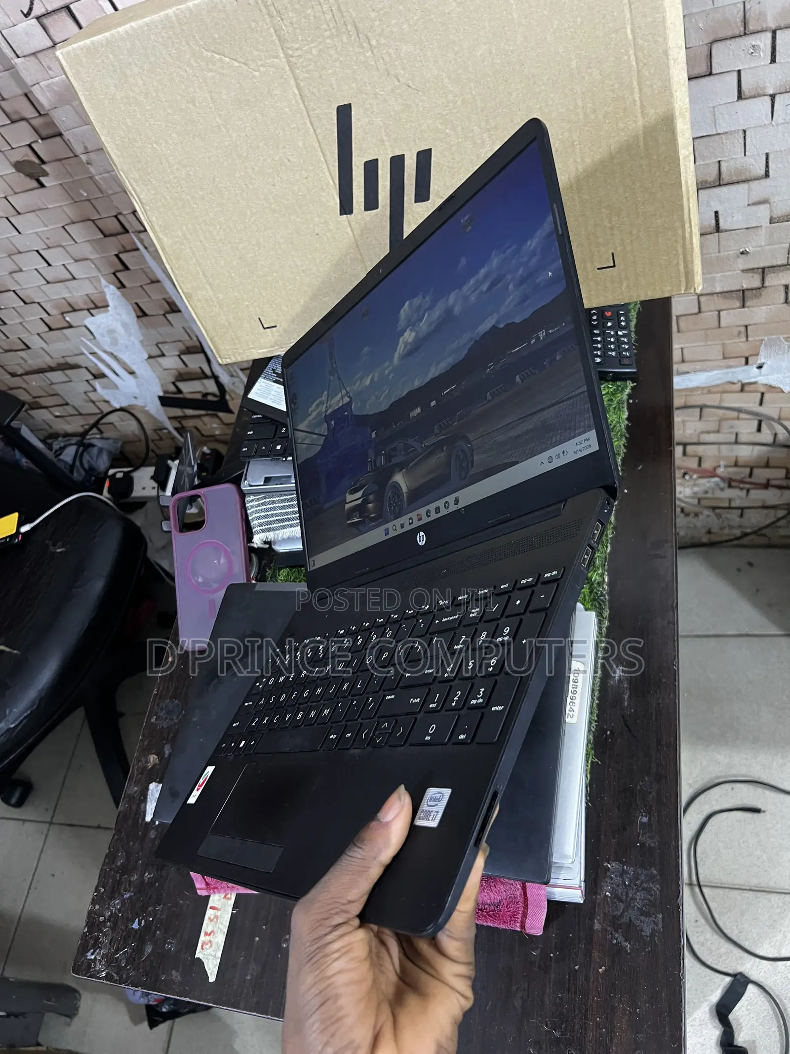 Laptop HP 15-dw1197nia 12GB Intel Core i7 HDD+SSD 1T
