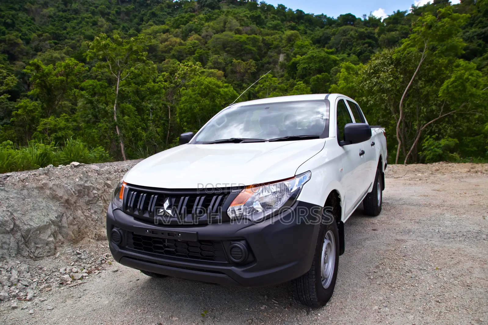Mitsubishi L200 2016-2019 Headlight Pair