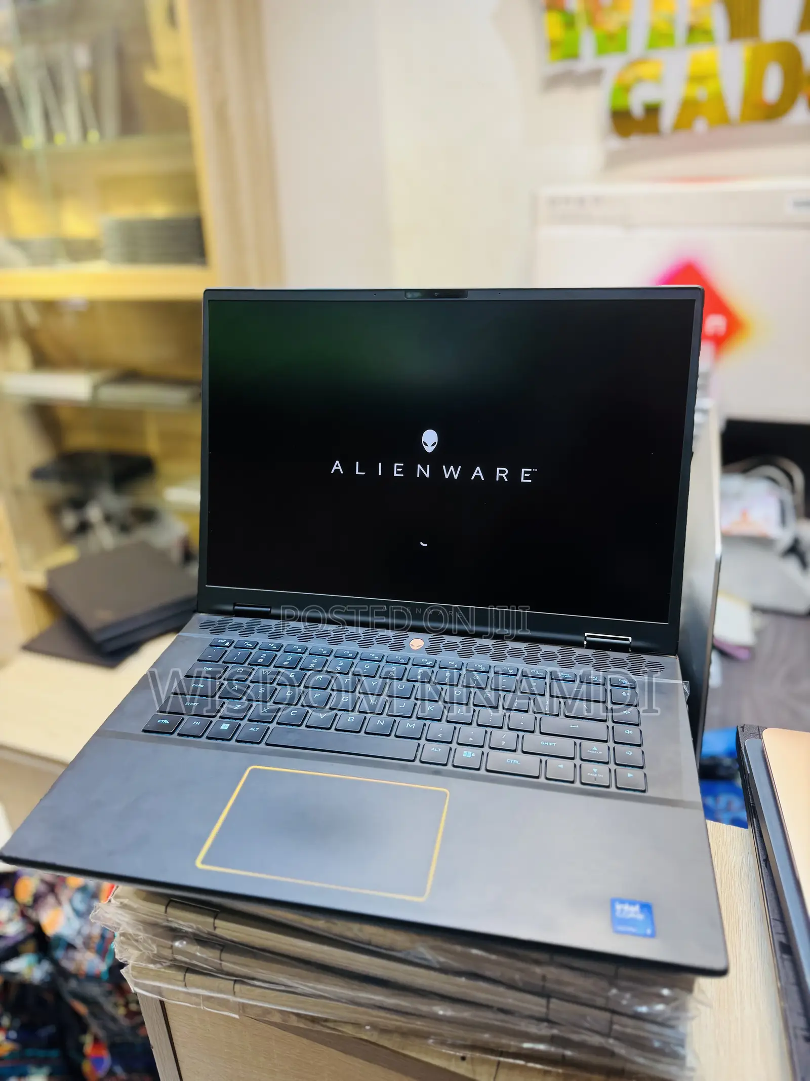 Laptop Alienware M16 R2 16GB Intel Core Ultra 9 SSD 1T