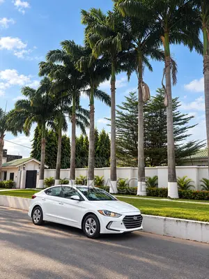 Hyundai Elantra 2017 White