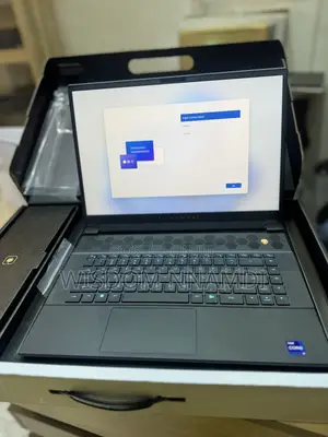 New Laptop Alienware M16 R1 32GB Intel Core i9 SSD 1T