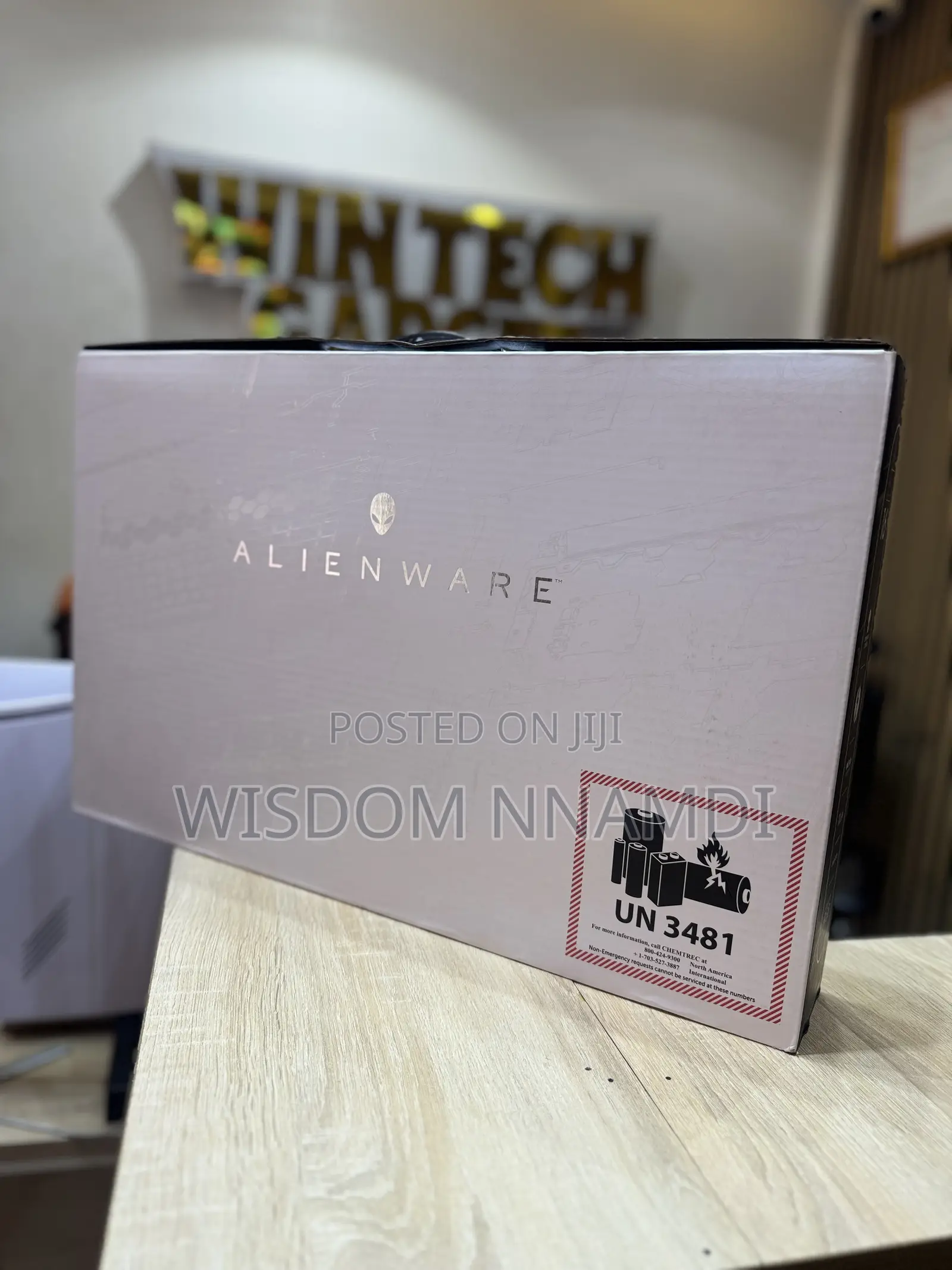 New Laptop Alienware M16 R1 32GB Intel Core i9 SSD 1T