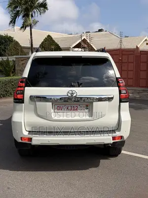 Toyota Land Cruiser Prado 2019 White