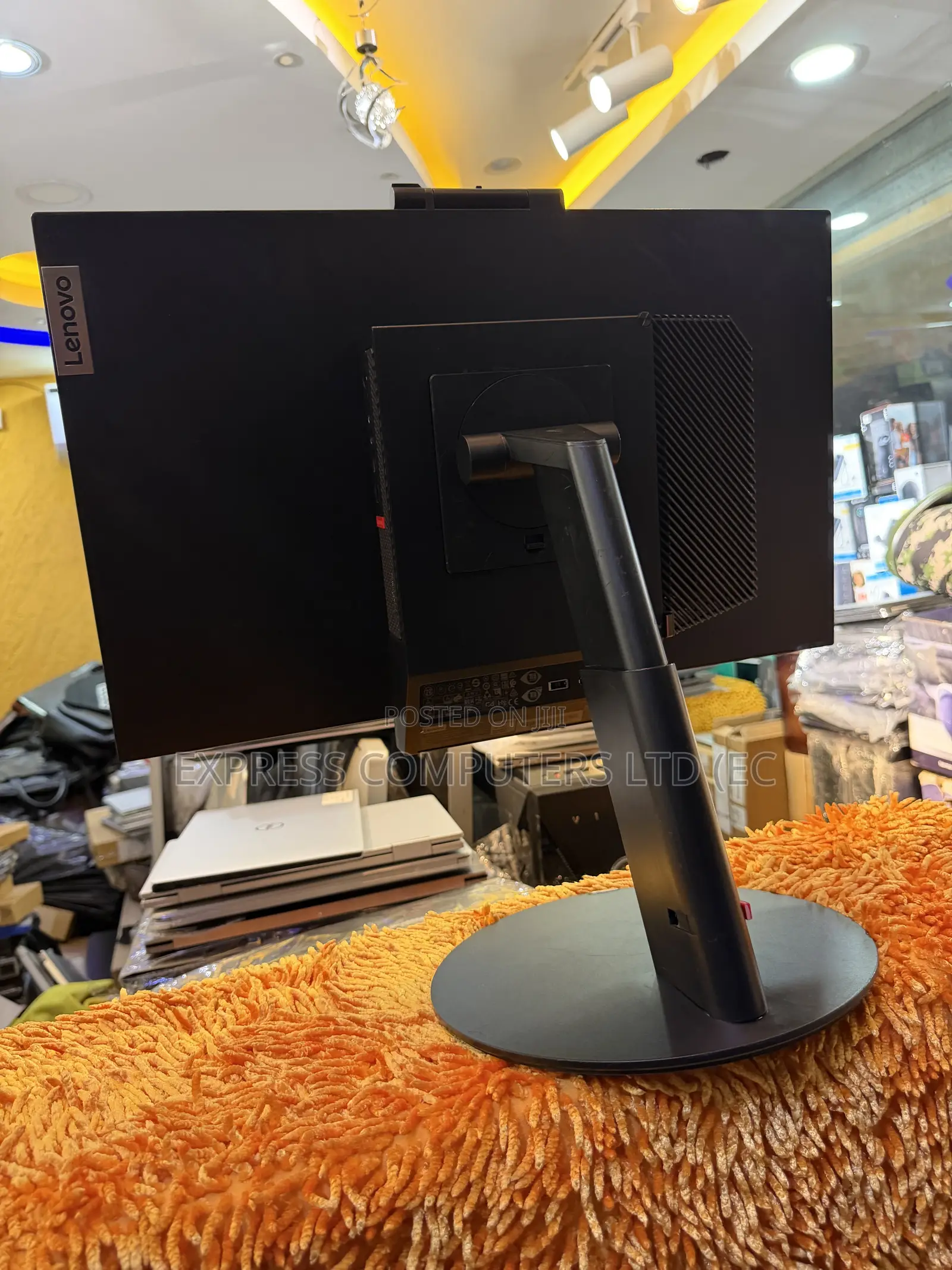 Lenovo ideacentre AIO 520S 12GB Intel Core i5 SSD 256GB
