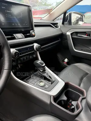 Toyota RAV4 XLE Premium FWD 2020 Pearl