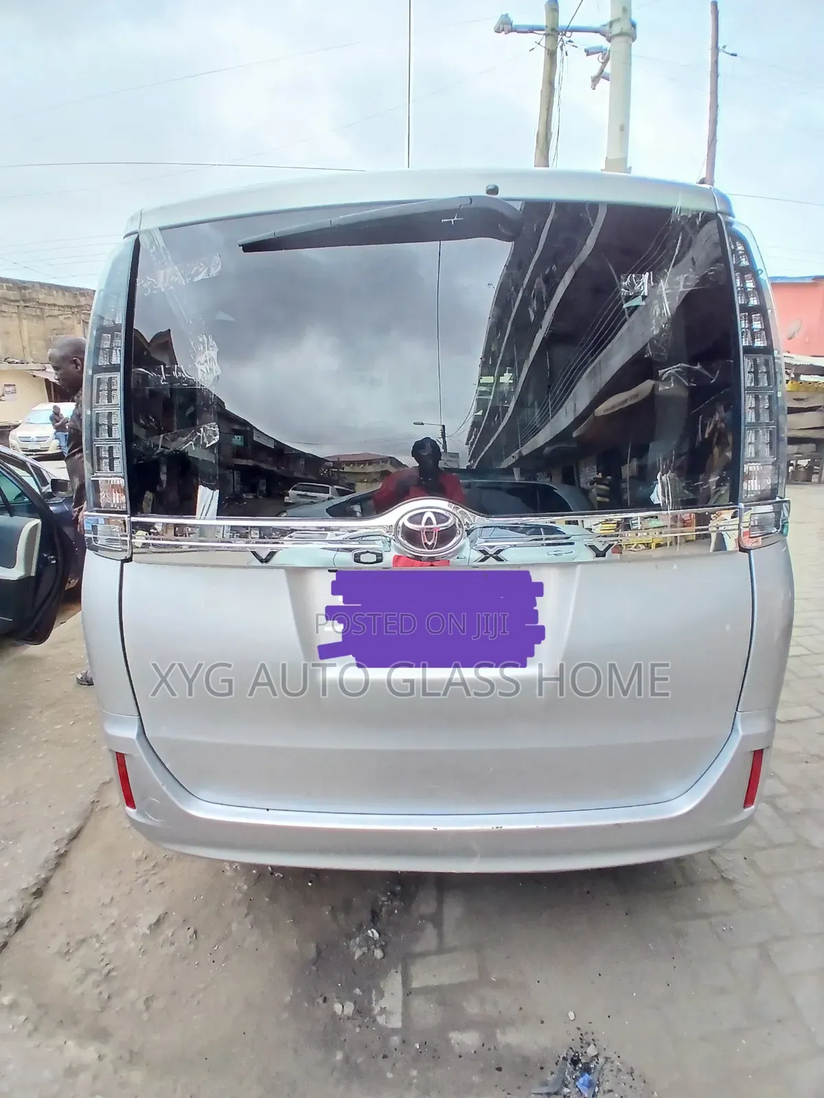 Toyota Voxy 2014,2015,2016,2017 Windscreen/Windshield