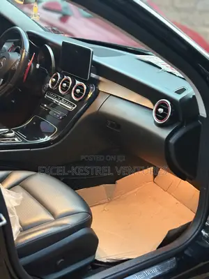 Mercedes-Benz C300 Luxury 4Matic Sedan AWD (2.0L 4cyl 7A) 2016 Black