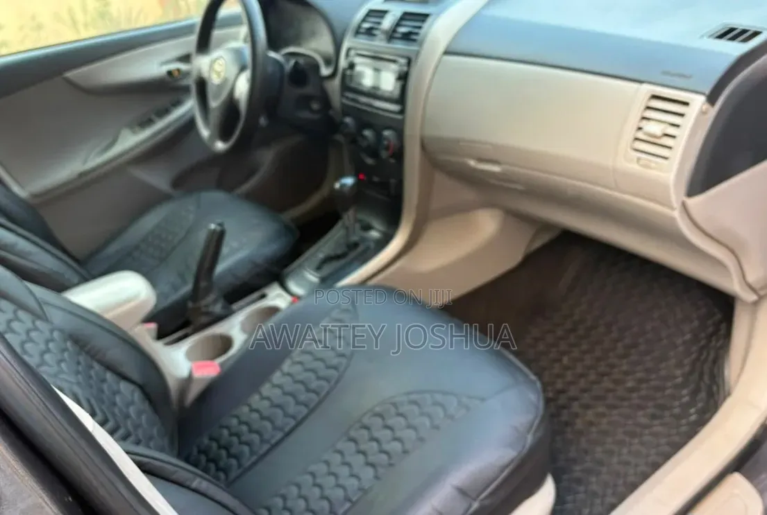 Toyota Corolla 2013 Silver