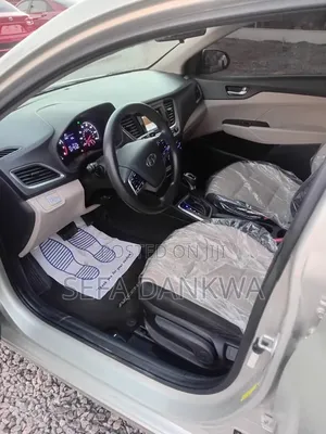 Hyundai Accent 2018 Silver