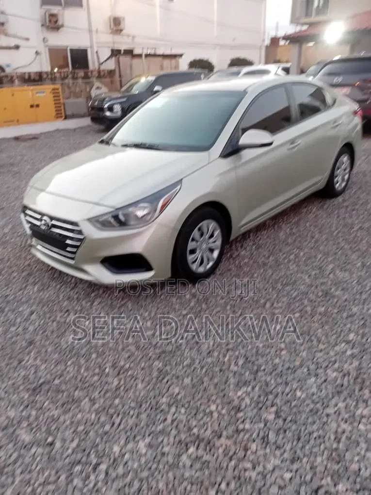 Hyundai Accent 2018 Silver