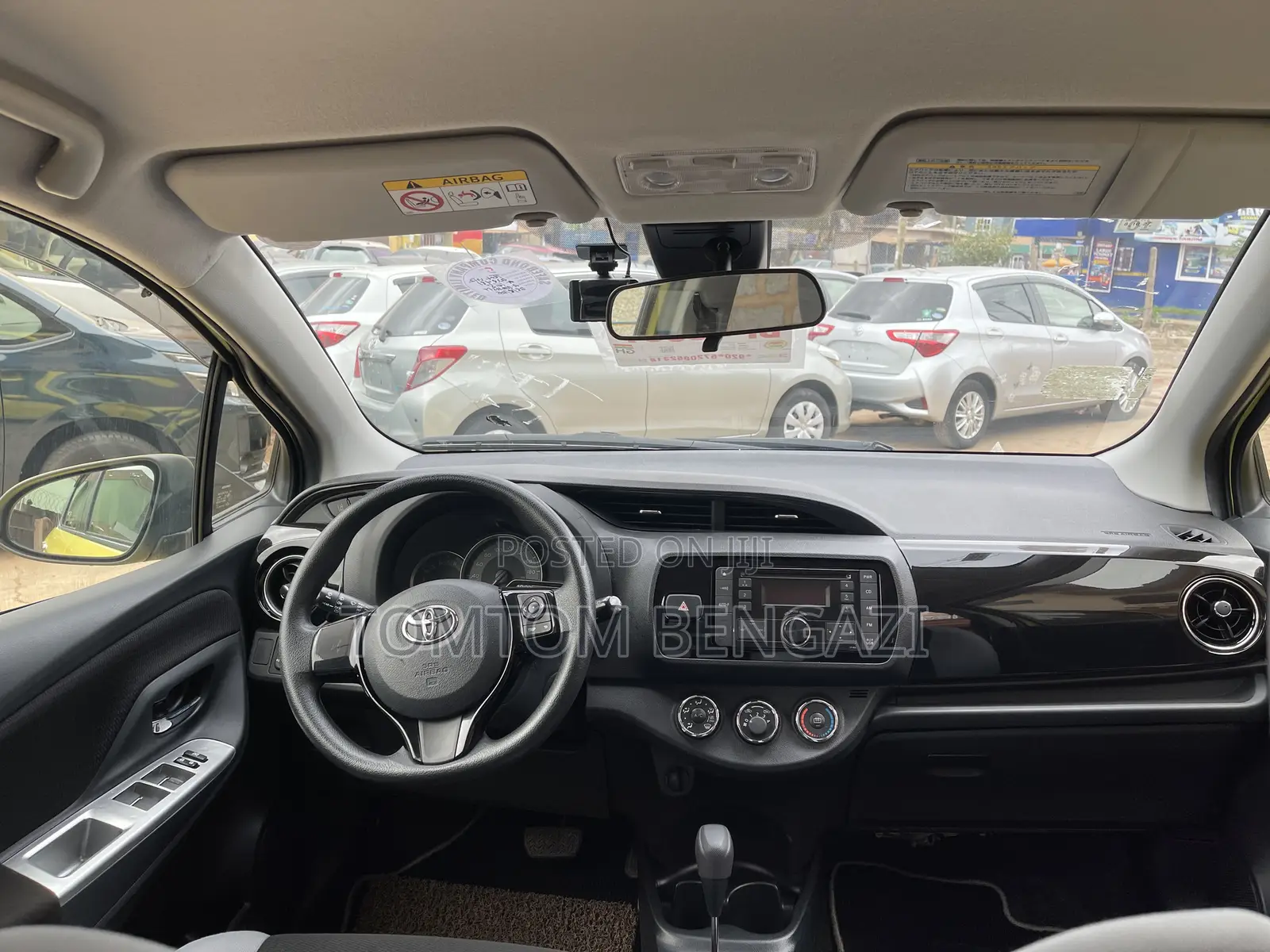 Toyota Vitz 1.3 AWD 5dr 2015 Yellow
