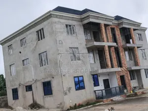 12bdrm House in Ejisu for sale