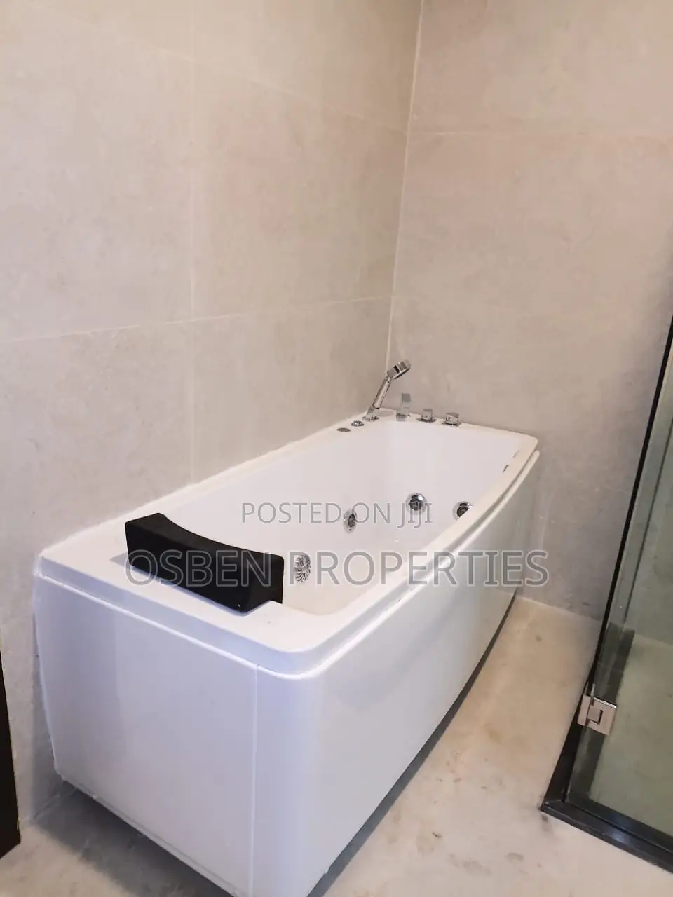 Furnished 5bdrm Mansion in Osben Properties, Cantonments for sale