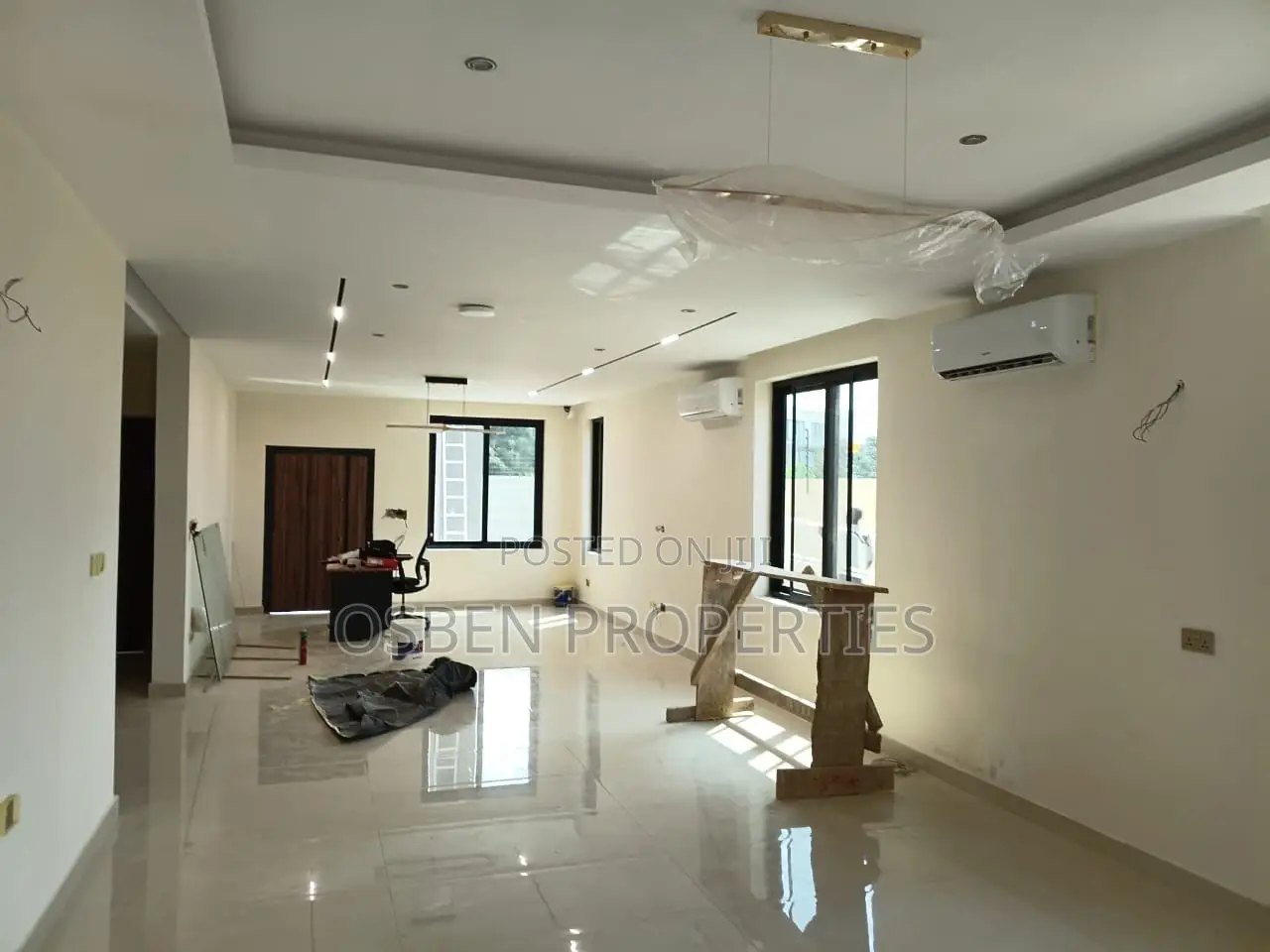 Furnished 5bdrm Mansion in Osben Properties, Cantonments for sale