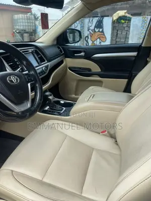 Toyota Highlander XLE 4x4 V6 (3.5L 6cyl 8A) 2018 Blue