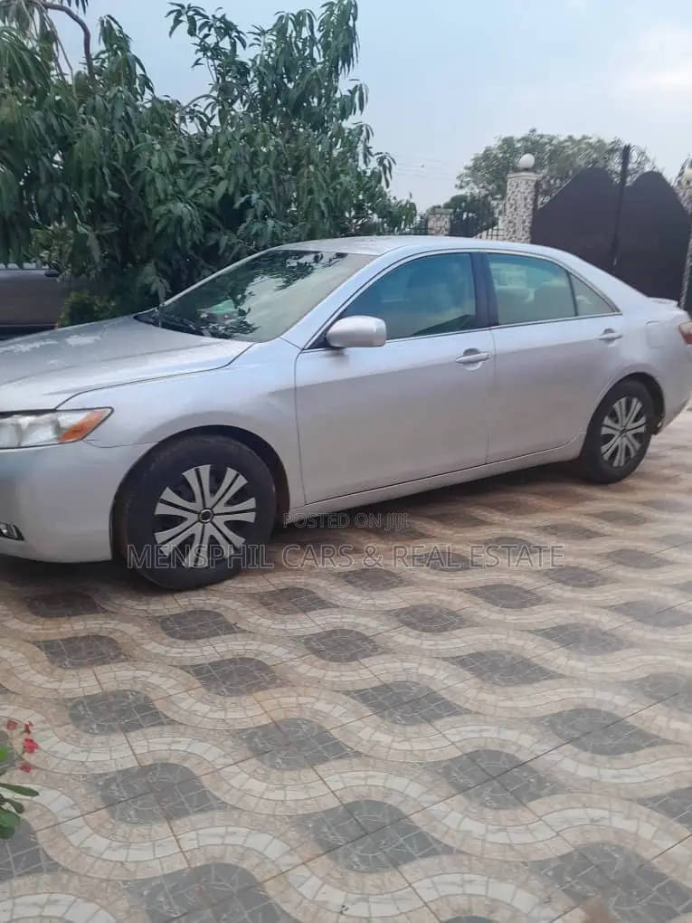 Toyota Camry 2009 Silver