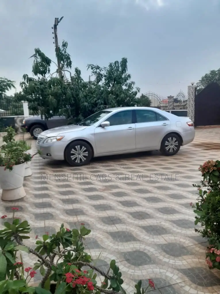 Toyota Camry 2009 Silver