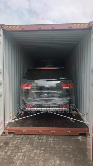 Kia Carnival 2016 Black