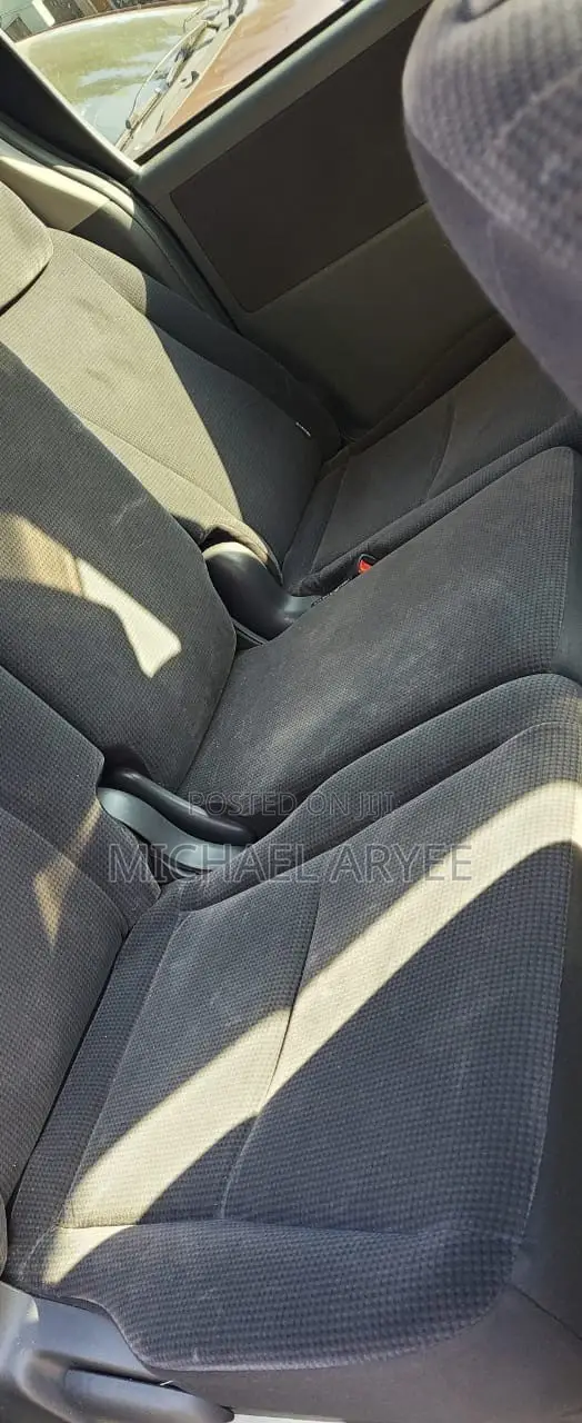 Toyota Voxy 2010 Blue