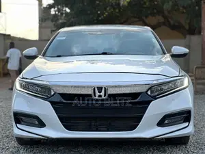 Honda Accord 2018 White