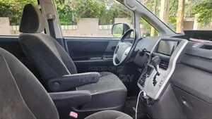 Toyota Voxy 2011 White