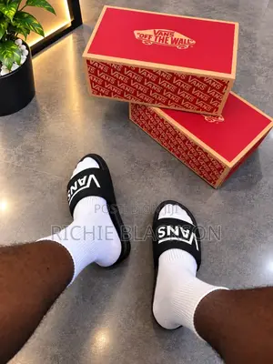 Vans Slides Black