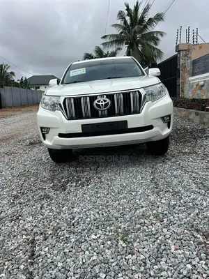 Toyota Land Cruiser Prado 2018 White