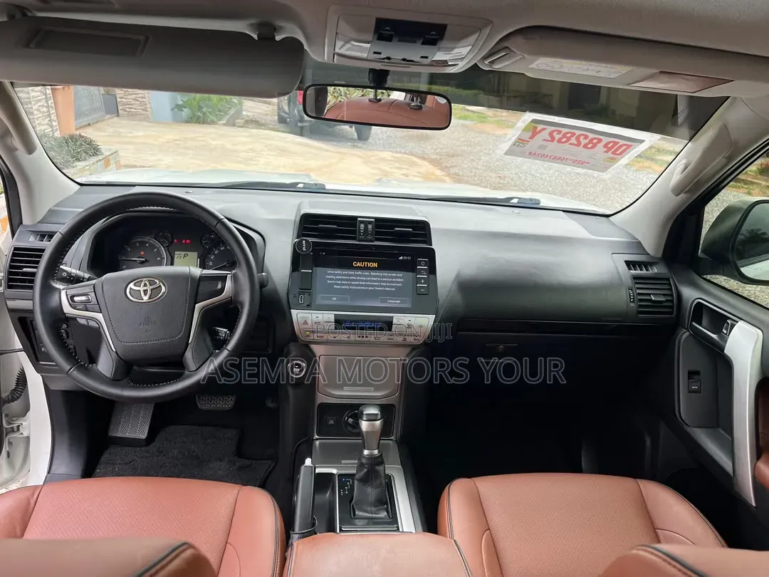 Toyota Land Cruiser Prado 2018 White