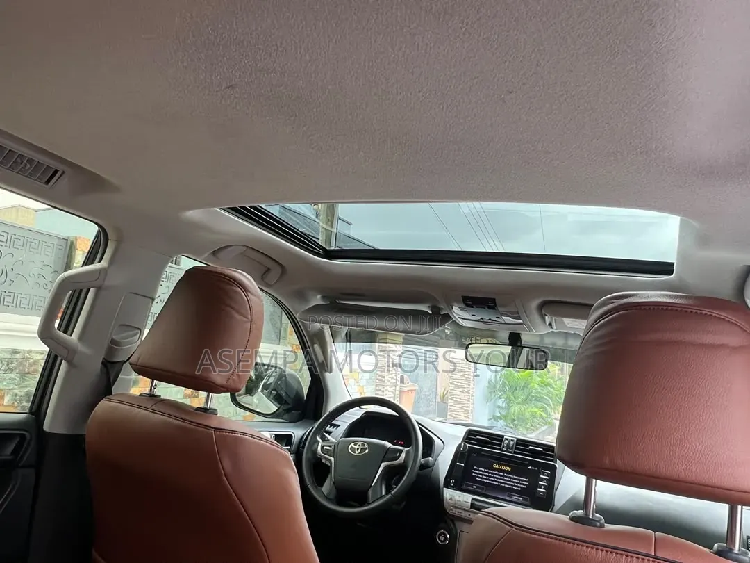 Toyota Land Cruiser Prado 2018 White