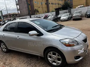 Toyota Yaris 2012 Silver