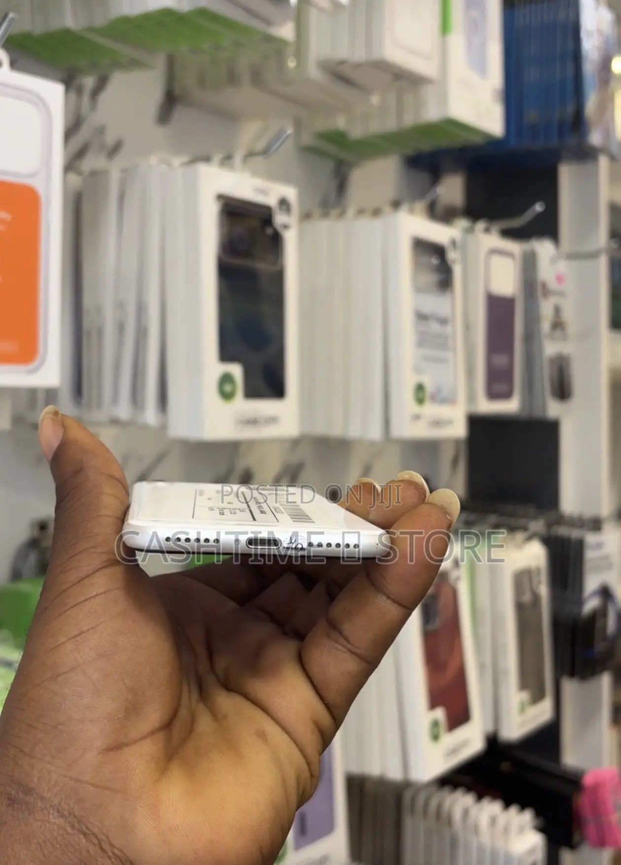 New Apple iPhone SE (2022) 64 GB White