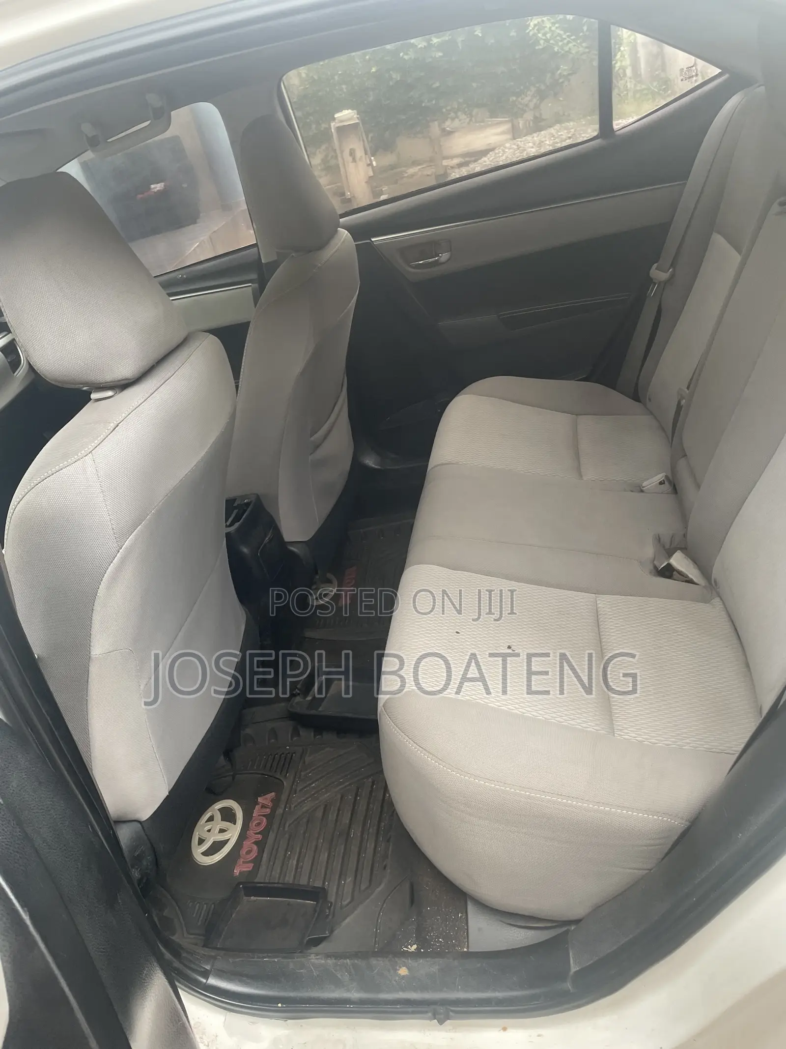 Toyota Corolla LE 4dr Sedan (1.8L 4cyl CVT) 2016 White