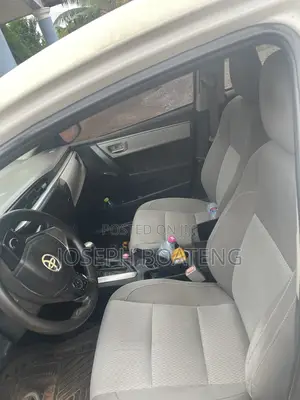 Toyota Corolla LE 4dr Sedan (1.8L 4cyl CVT) 2016 White