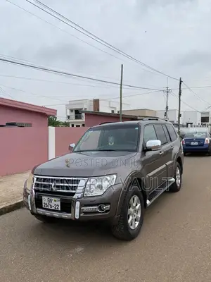 Mitsubishi Pajero V80 3.8 V6 GLS 2015 Gray