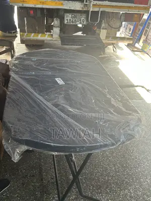4 Seater Plastic Table