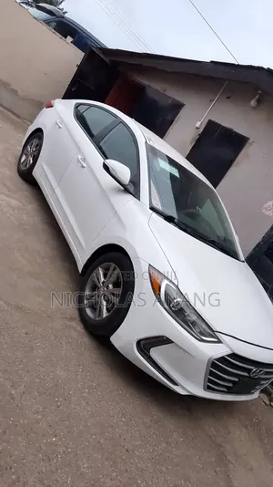 Hyundai Elantra 2017 White