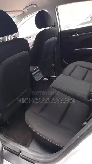 Hyundai Elantra 2017 White