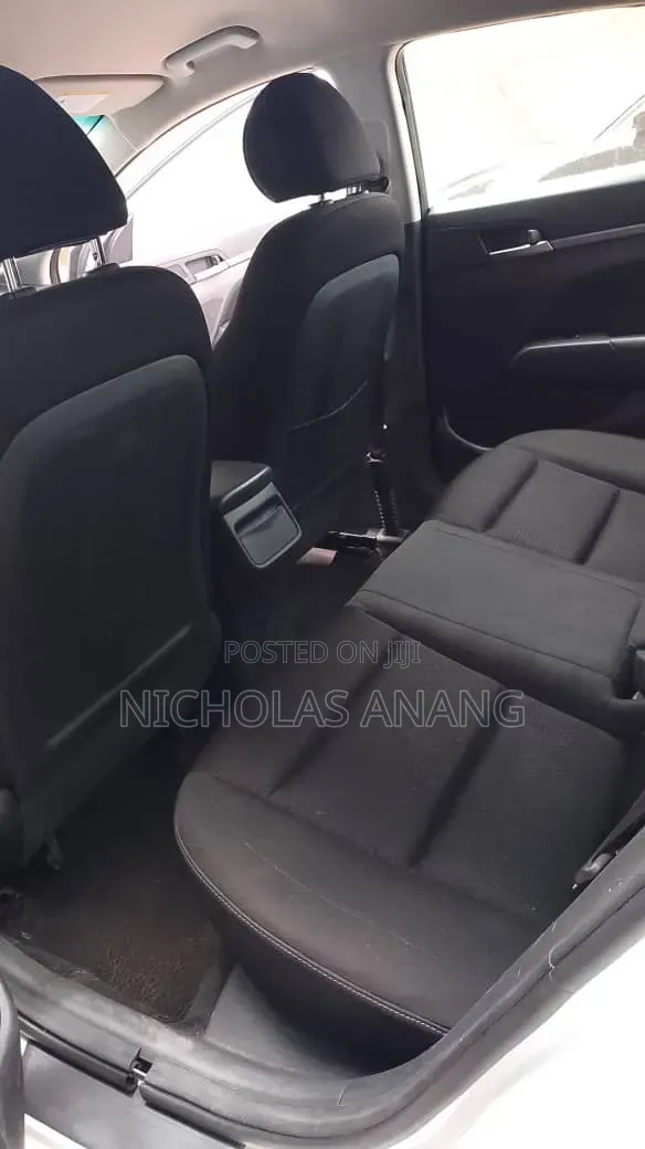 Hyundai Elantra 2017 White