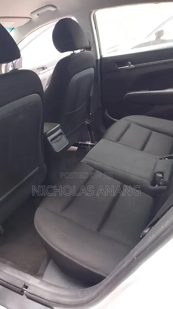 Hyundai Elantra 2017 White