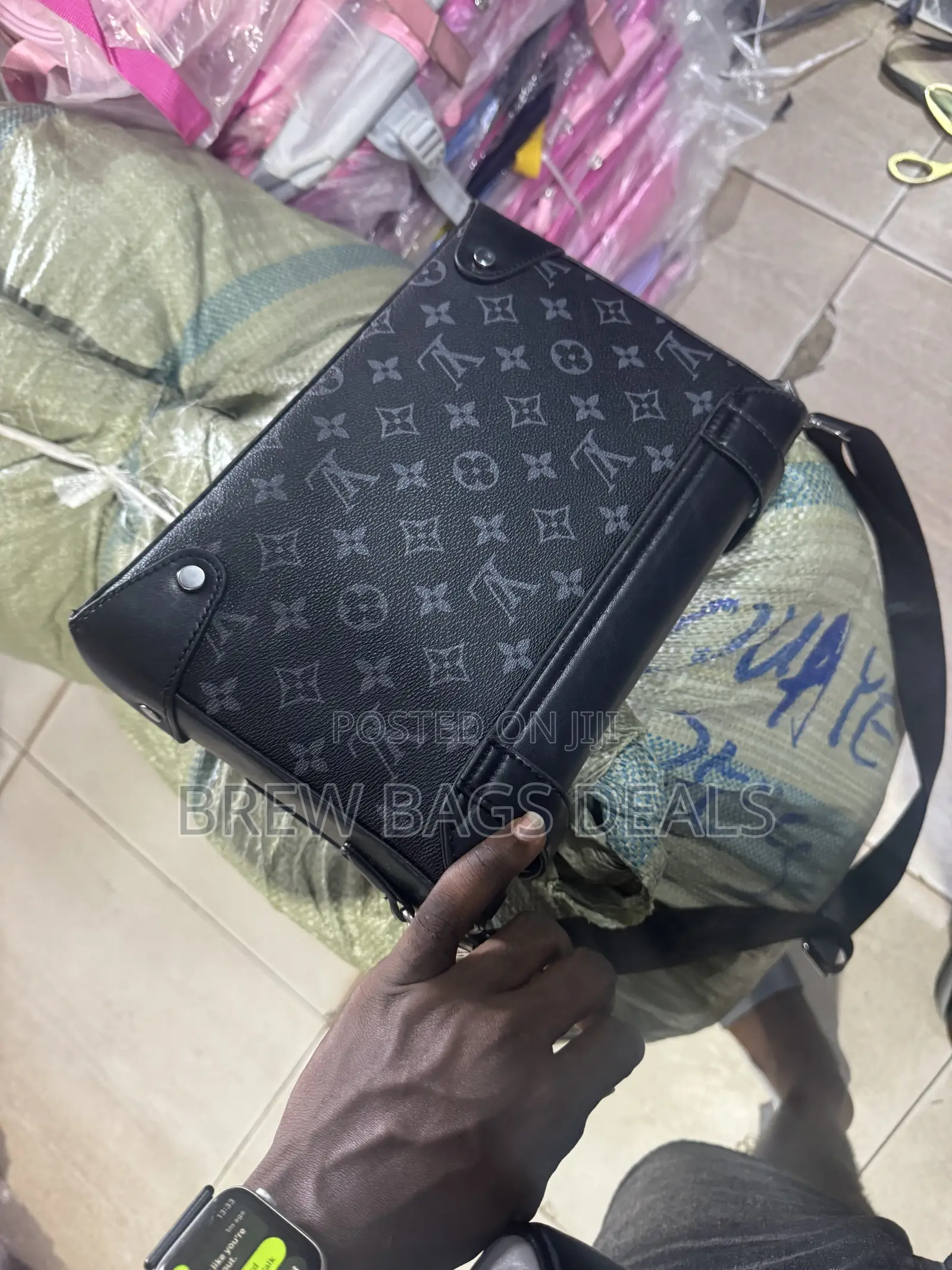 Premium Quality Louis Vuitton Leather Sidebag and Spacious.