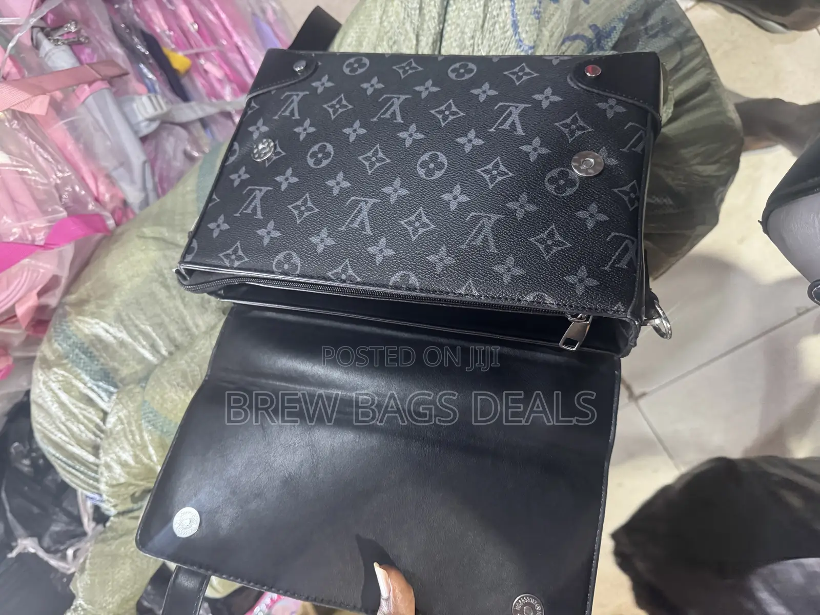 Premium Quality Louis Vuitton Leather Sidebag and Spacious.