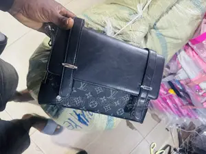 Premium Quality Louis Vuitton Leather Sidebag and Spacious.