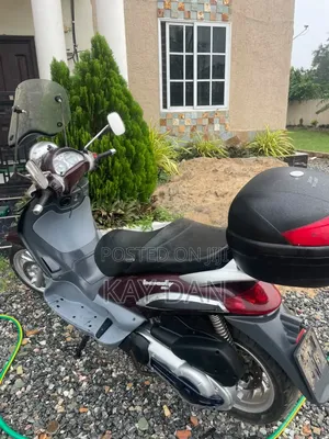 Piaggio Scooter 2012 Red