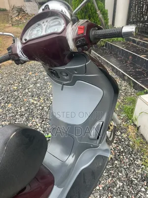 Piaggio Scooter 2012 Red